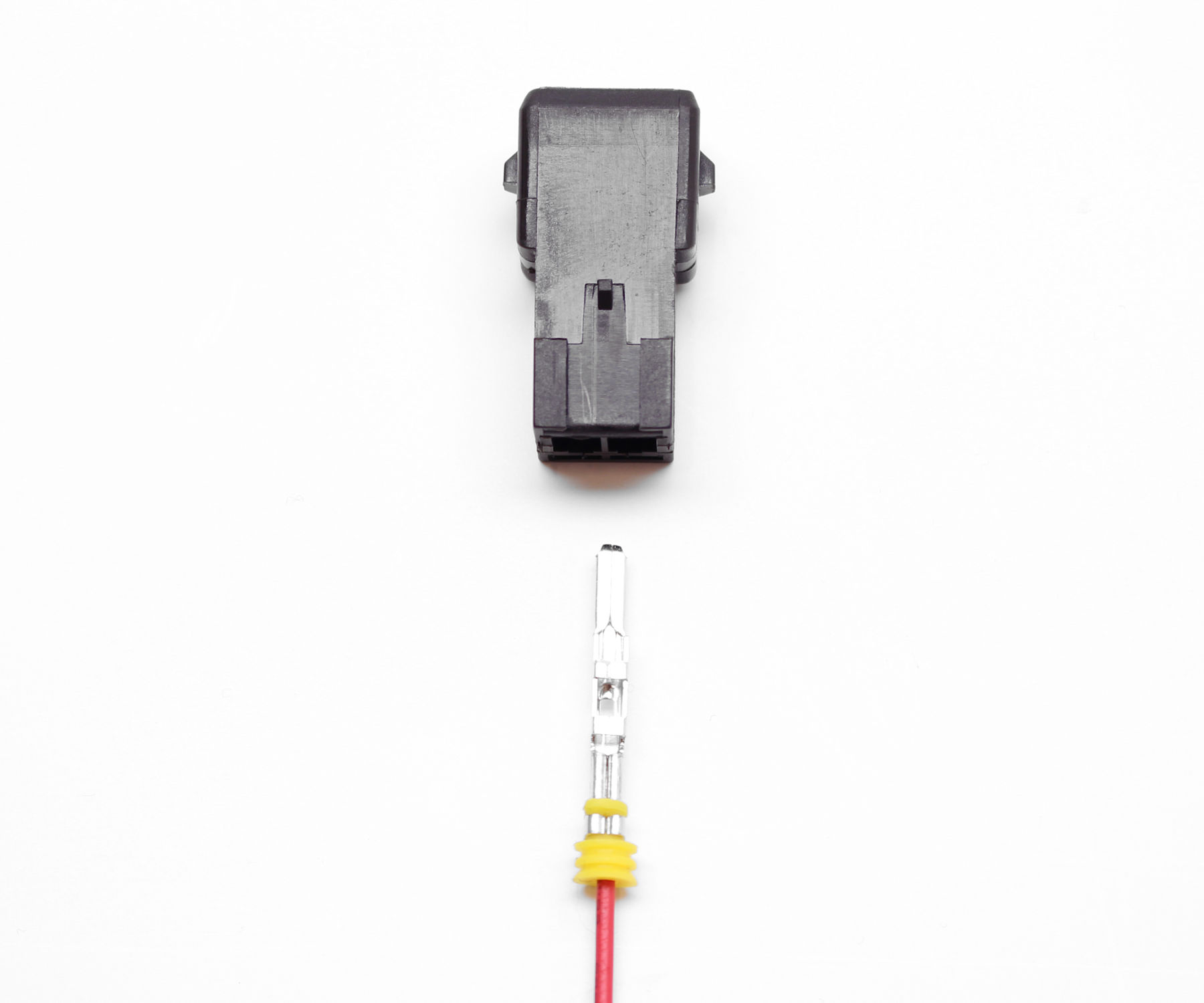 Male Terminal EV-1.jpg